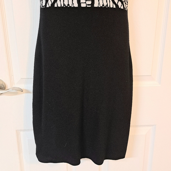 Carmen Marc Valvo Black & White Tank Sweater Dress - Picture 3 of 8